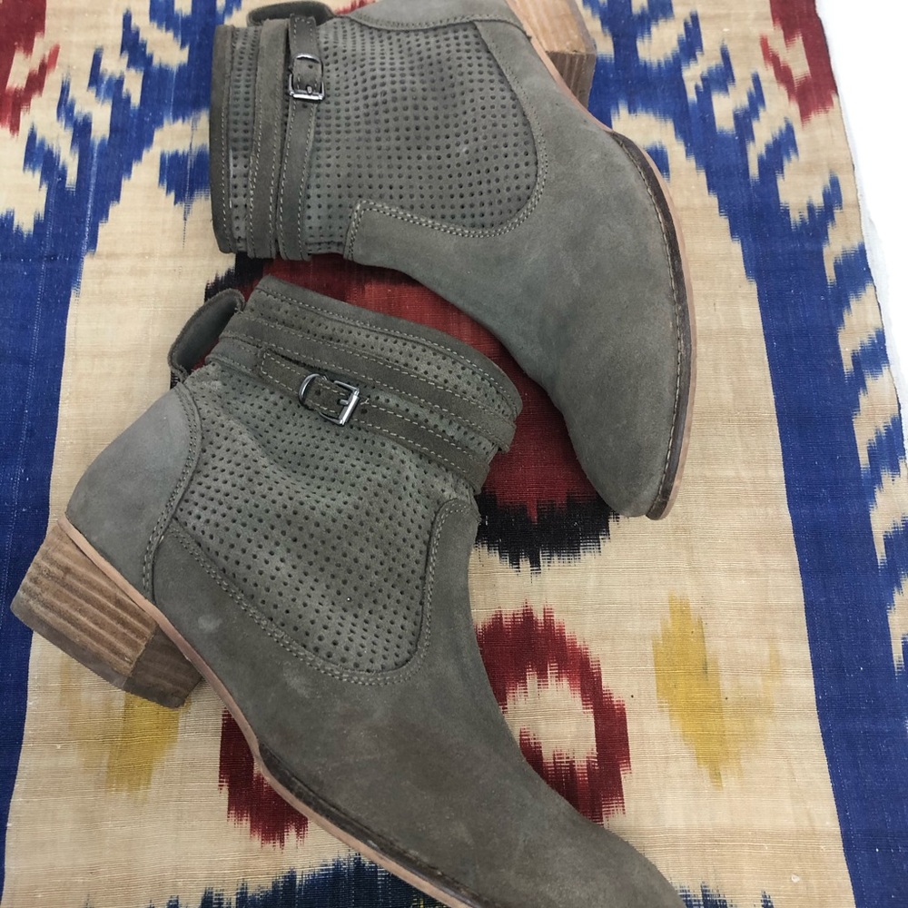 Seychelles Ankle Booties - Picture 4 of 15